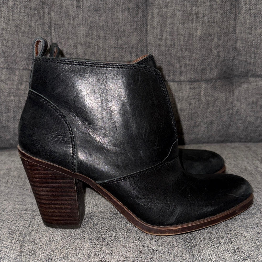 Lucky Brand Ehllen ankle booties black block heel size 7.5